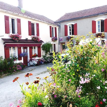 ホテル La Maison De Cure Domecy-sur-Cure エクステリア 写真