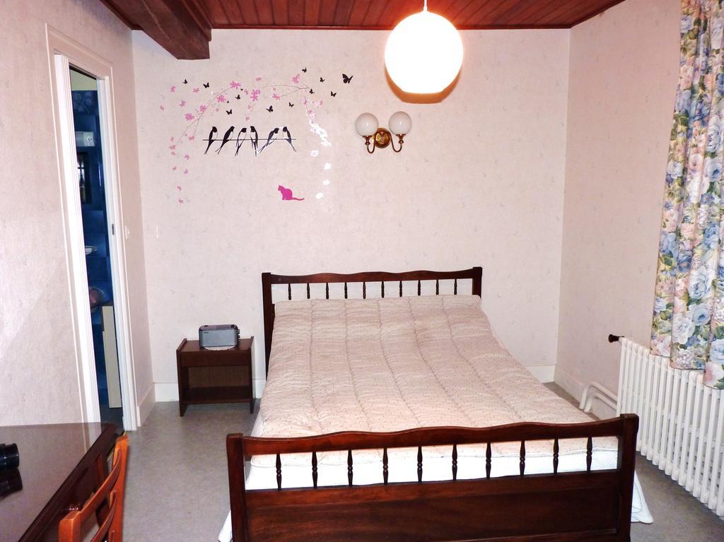 ホテル La Maison De Cure Domecy-sur-Cure エクステリア 写真