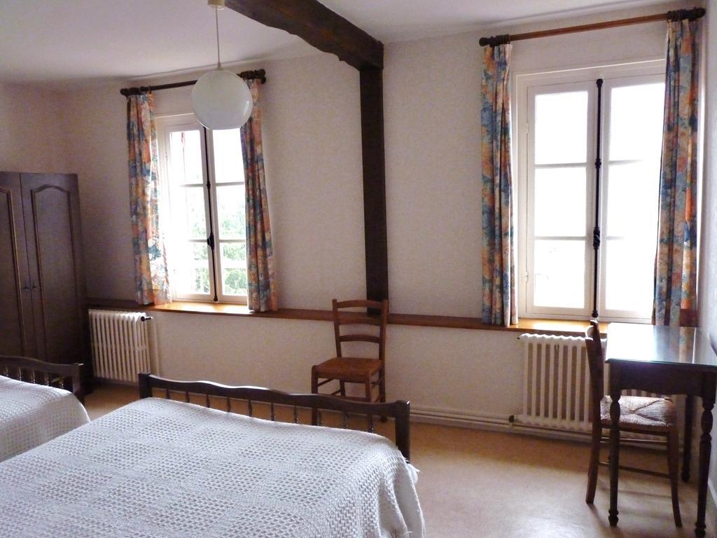 ホテル La Maison De Cure Domecy-sur-Cure エクステリア 写真